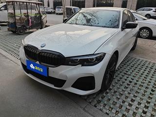 宝马3系 325i 2.0T 自动 改款M运动曜夜套装 