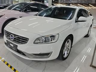 沃尔沃V60 T5 2.0T 自动 智雅版 