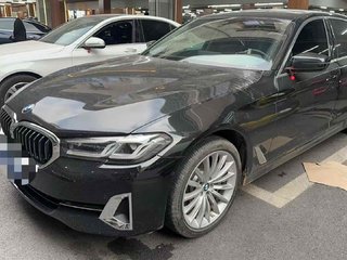 宝马5系 530Li 2.0T 自动 改款二尊享型豪华套装 