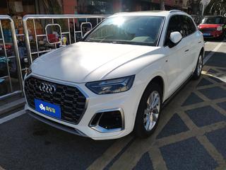 奥迪Q5L 40TFSI 2.0T 自动 豪华动感型 