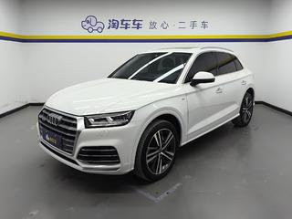 奥迪Q5L 40TFSI 2.0T 自动 改款荣享时尚型 