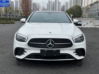 奔驰E级 E300L 改款时尚型 