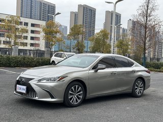 雷克萨斯ES 300h 