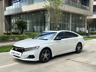 雅阁 1.5T 260TURBO幻夜·尊贵版 