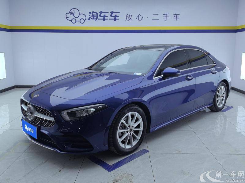 奔驰A级 A200L 2022款 1.3T 自动 改款运动轿车动感型 (国Ⅵ) 