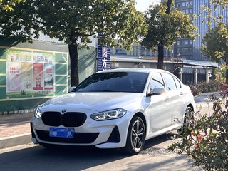 宝马1系 120i 1.5T 自动 M运动版 