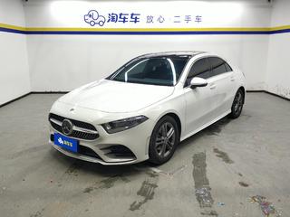 奔驰A级 A180L 1.3T 自动 运动轿车 