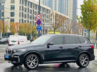 宝马X5 xDrive40Li 3.0T 自动 改款M运动套装 