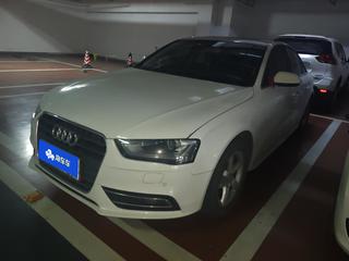 奥迪A4L 35TFSI 2.0T 自动 舒适型 
