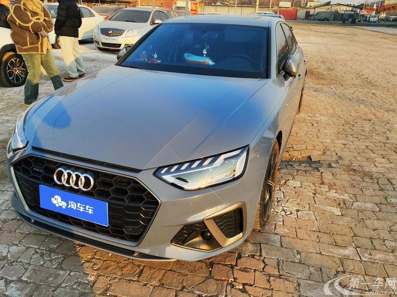 奥迪A4L 2022款 2.0T 自动 quattro-RS套件燃速型 (国Ⅵ) 