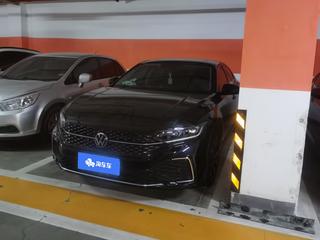 大众帕萨特 2.0T 自动 330TSI星空精英版 
