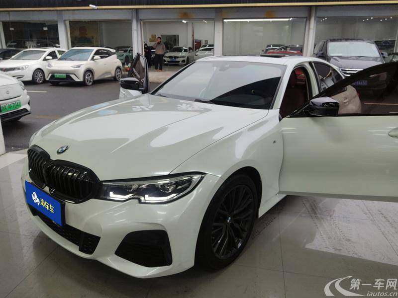 宝马3系 325i 2021款 2.0T 自动 汽油 M运动曜夜套装 (国Ⅵ) 
