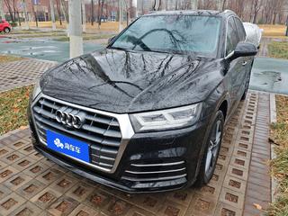 奥迪Q5L 40TFSI 2.0T 自动 荣享时尚型 