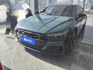 奥迪A7L 55TFSI 3.0T 自动 S-line境远型流曜黑装 