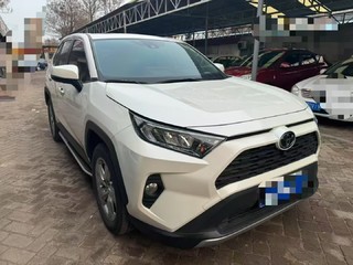 丰田RAV4 荣放 2.0L 自动 风尚PLUS版 