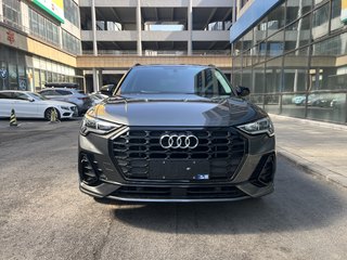 奥迪Q3 1.4T 进取动感型 
