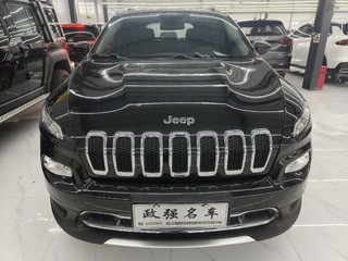 吉普自由光 2.0L 