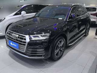 奥迪Q5L 40TFSI 2.0T 自动 荣享时尚型 