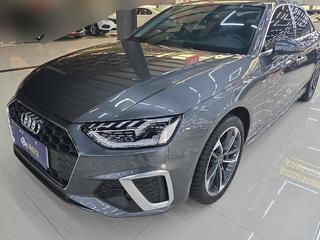 奥迪A4L 40TFSI 2.0T 自动 时尚动感型 