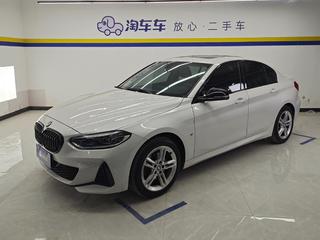 宝马1系 120i 1.5T 自动 M运动曜夜版 