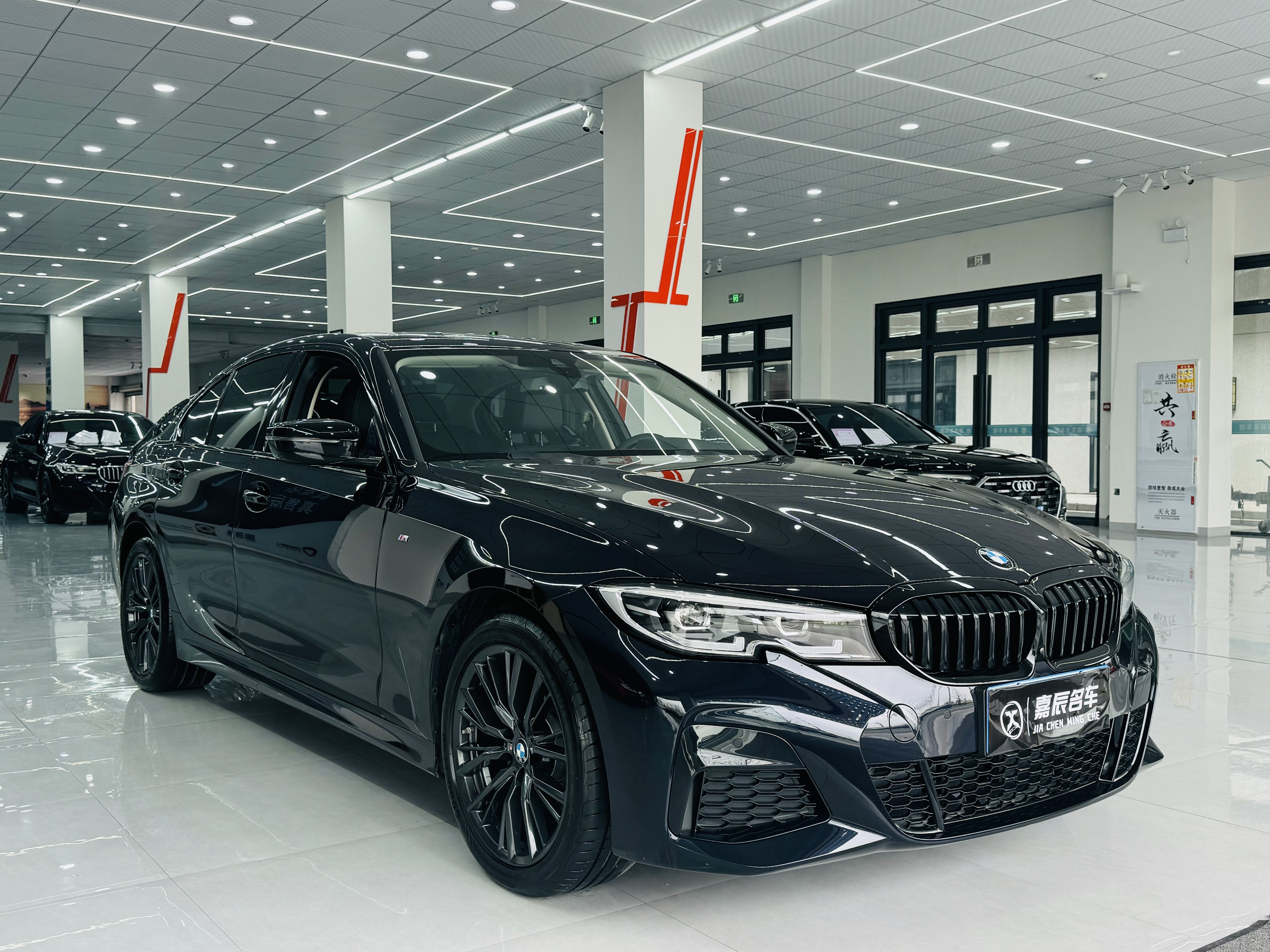 宝马3系 325i 2020款 2.0T 自动 汽油 改款M运动曜夜套装 价格0万