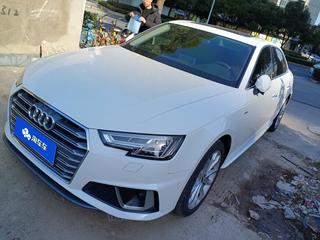 奥迪A4L 40TFSI 2.0T 自动 时尚型 