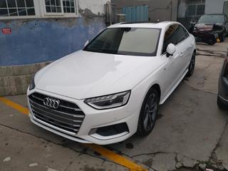 奥迪A4L 40TFSI 2.0T 自动 时尚致雅型 