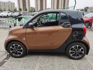 SmartForTwo 硬顶 1.0L 自动 激情版 