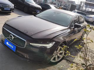 沃尔沃S90 T4 2.0T 自动 智逸版 