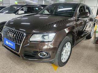 奥迪Q5 40TFSI 2.0T 自动 进取型 