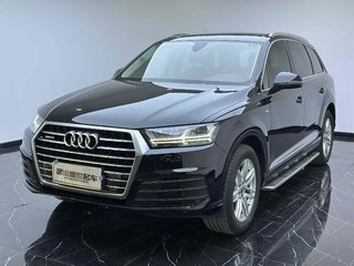 奥迪Q7 2.0T S-Line运动型 