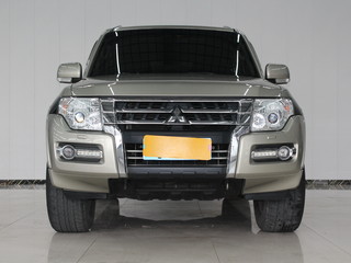 三菱帕杰罗 3.0L 自动 豪华版 