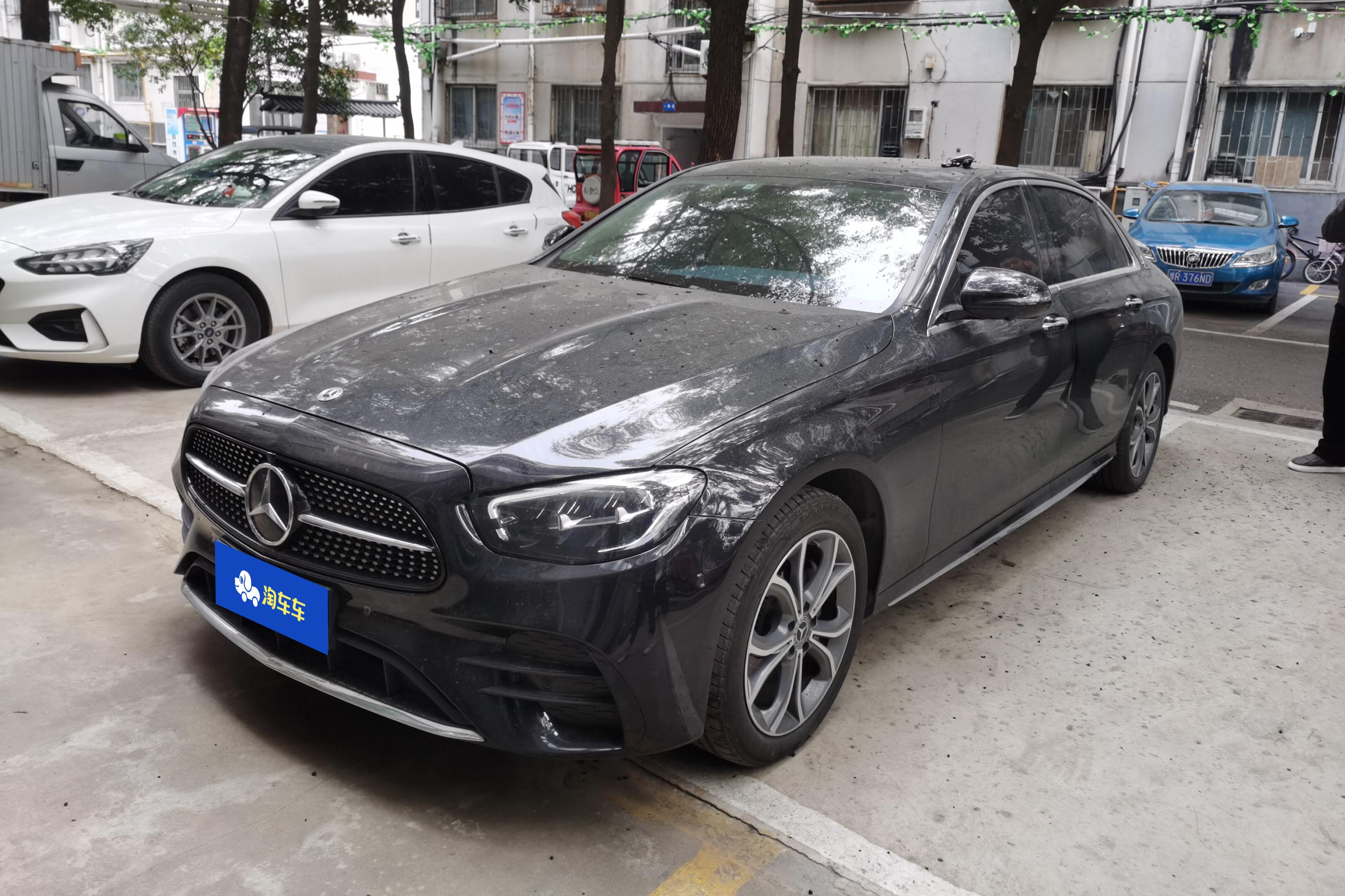 奔驰E级 300L 2022款 2.0T 自动 汽油 改款三运动时尚型 价格0万