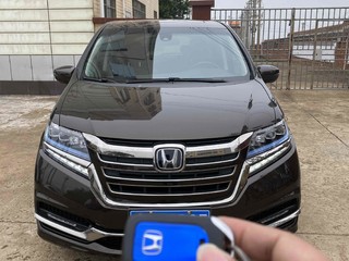 本田艾力绅 2.0L 自动 豪华版 