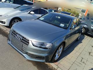 奥迪A4L 45TFSI 2.0T 自动 个性运动型 
