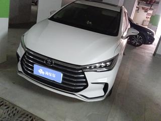 比亚迪宋MAX 1.5T 自动 升级版豪华型 