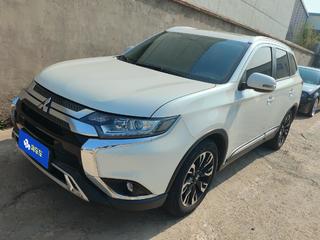 三菱欧蓝德 2.0L 自动 畅享版 