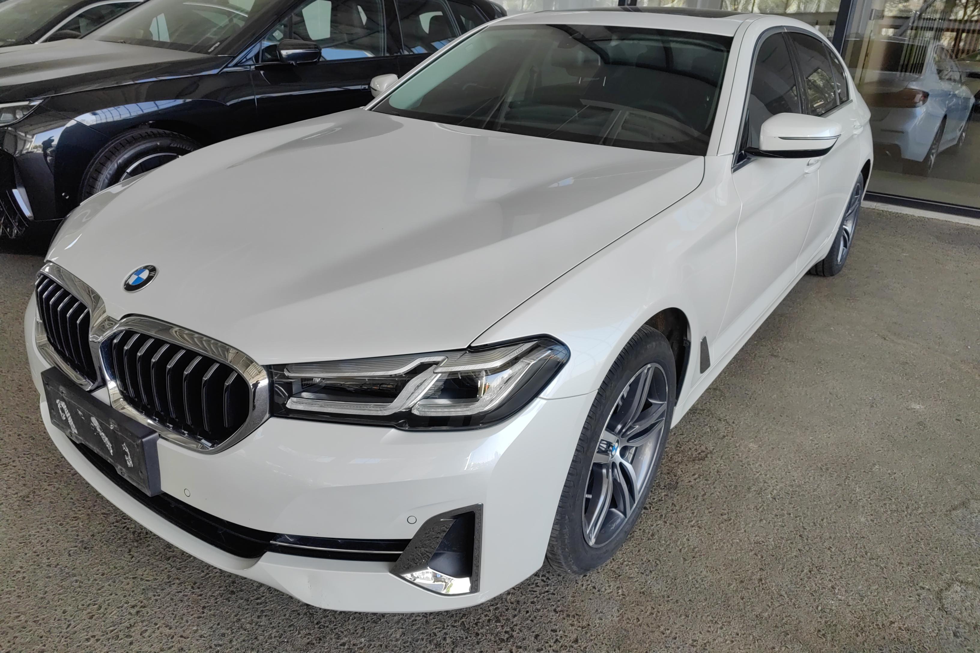 宝马5系 530Li 2022款 2.0T 自动 汽油 改款二领先型豪华套装 价格0万