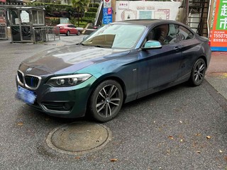 宝马2系双门轿跑 220i 