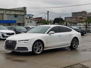 奥迪A7掀背 40 2.0T 自动 TFSI技术型 