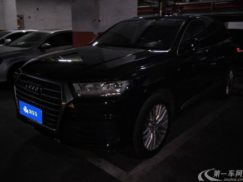 奥迪Q7 55 [进口] 2019款 3.0T 自动 S-Line运动型 