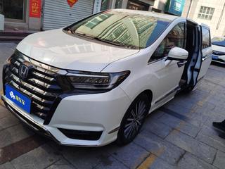 艾力绅 2.0L 豪华版 