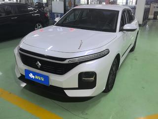 宝骏RC-5 1.5L 自动 智耀精英型 