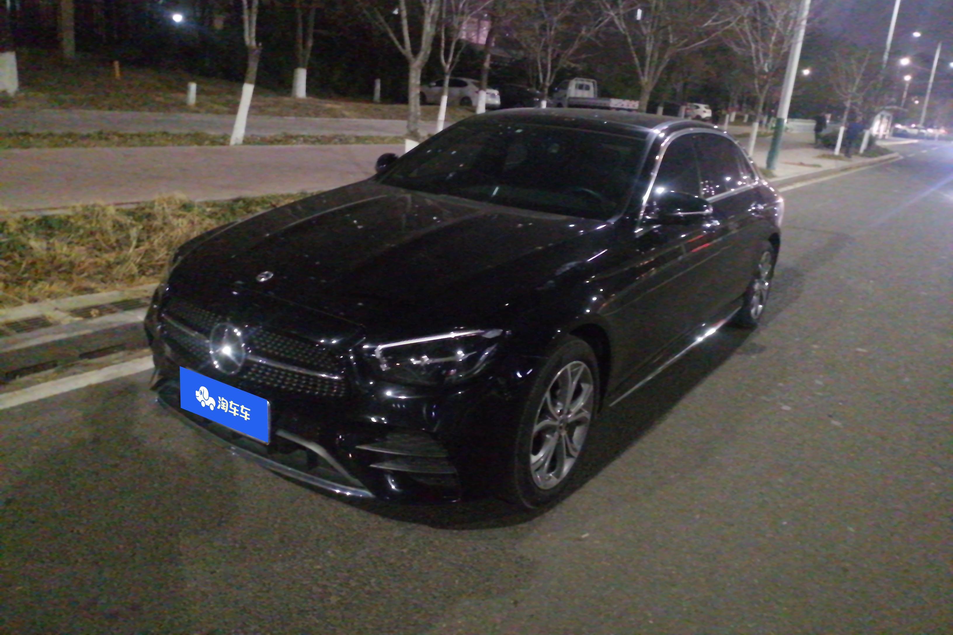奔驰E级 300L 2022款 2.0T 自动 汽油 改款二运动豪华型 价格0万
