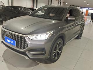 比亚迪宋PLUS 1.5T 自动 尊贵型 