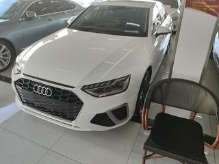 奥迪A4L 40TFSI 