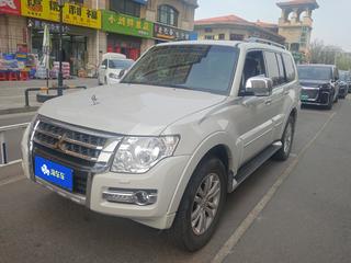 三菱帕杰罗 3.8L 自动 尊贵版 