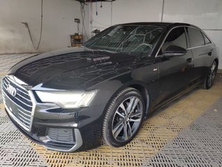 奥迪A6L 40TFSI 2.0T 自动 豪华动感型 
