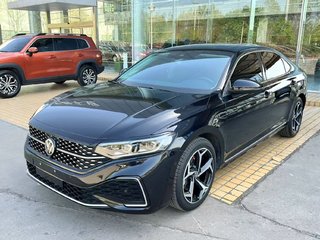 帕萨特 2.0T 330TSI星空豪华版 