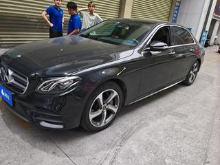 奔驰E级 E300L 运动时尚型改款 